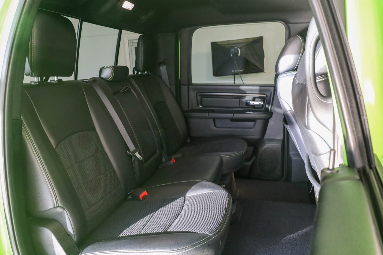 RAM 1500 Sport 4x4 Crew Cab 5'7" Box 2017