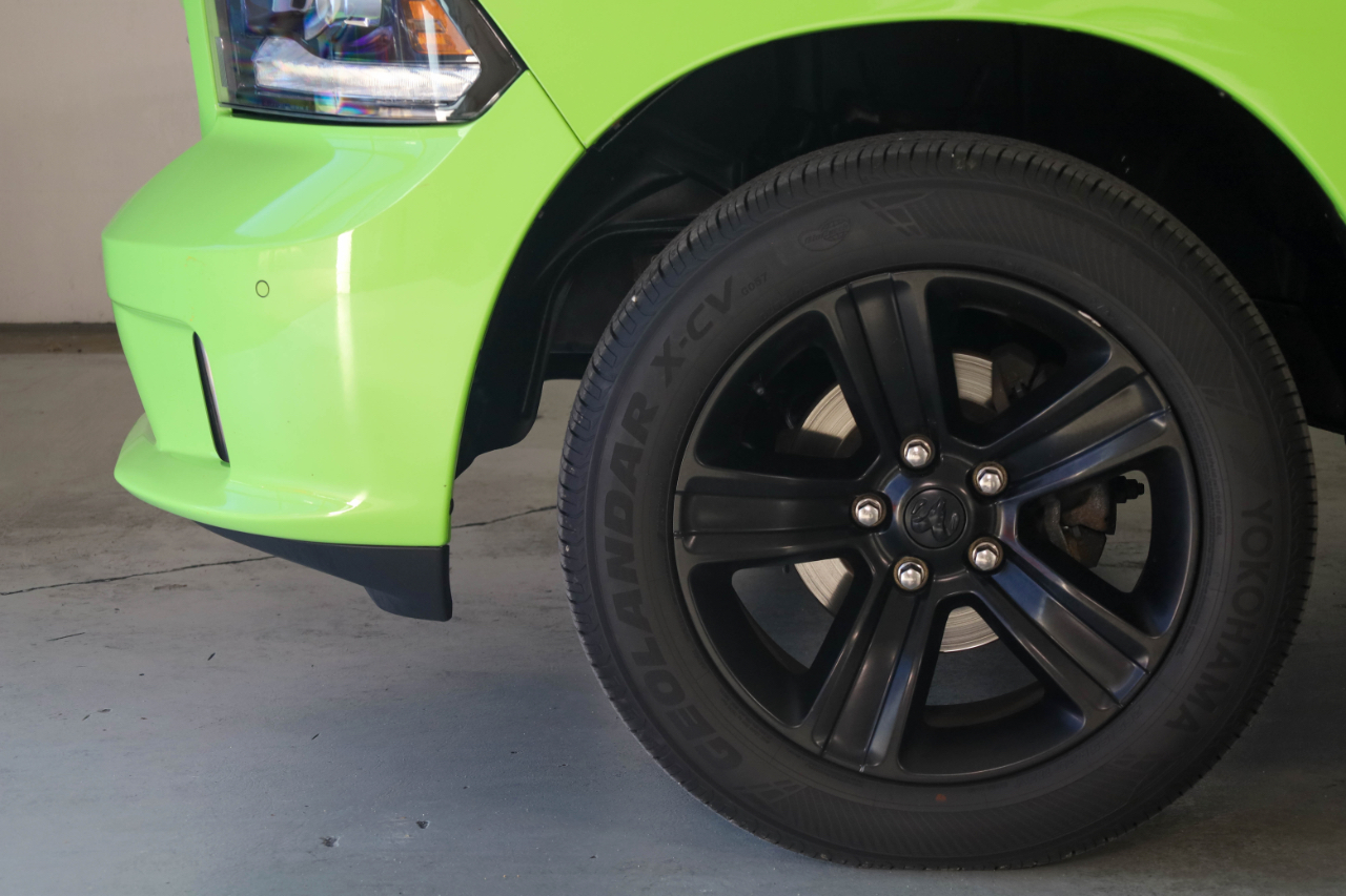 RAM 1500 Sport 4x4 Crew Cab 5'7" Box 2017