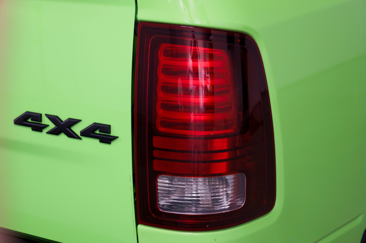 RAM 1500 Sport 4x4 Crew Cab 5'7" Box 2017