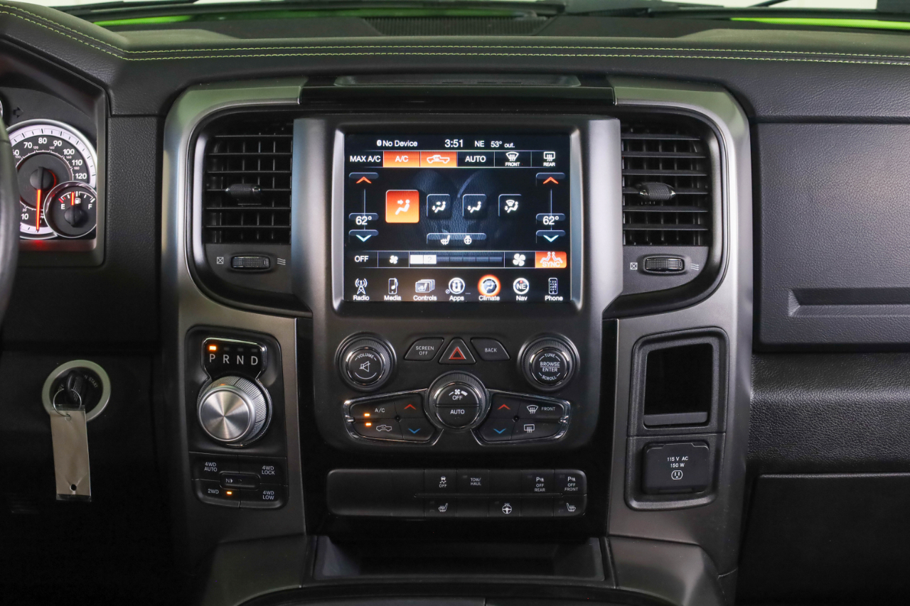 RAM 1500 Sport 4x4 Crew Cab 5'7" Box 2017