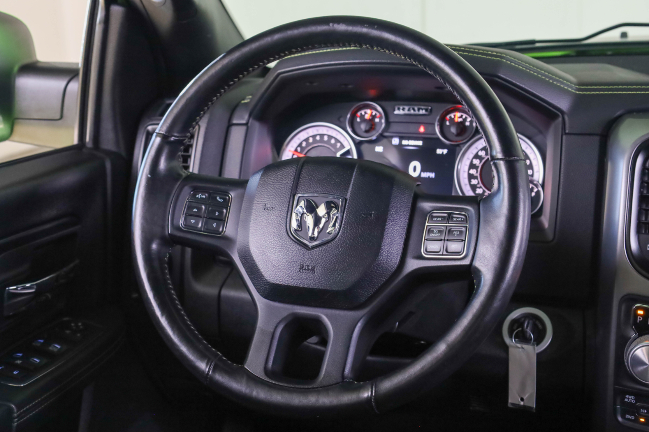 RAM 1500 Sport 4x4 Crew Cab 5'7" Box 2017