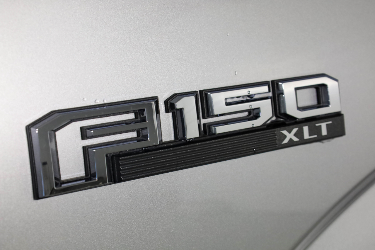 Ford F-150 4WD SuperCrew 145" XLT 2015