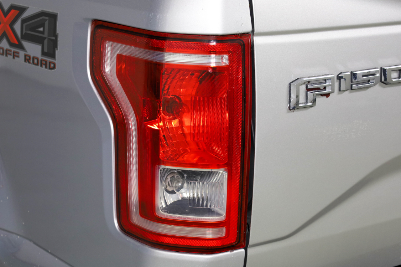 Ford F-150 4WD SuperCrew 145" XLT 2015