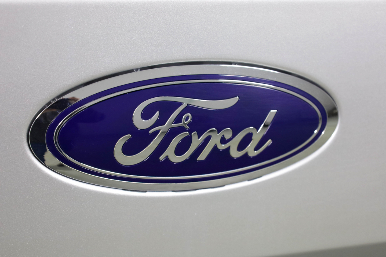 Ford F-150 4WD SuperCrew 145" XLT 2015