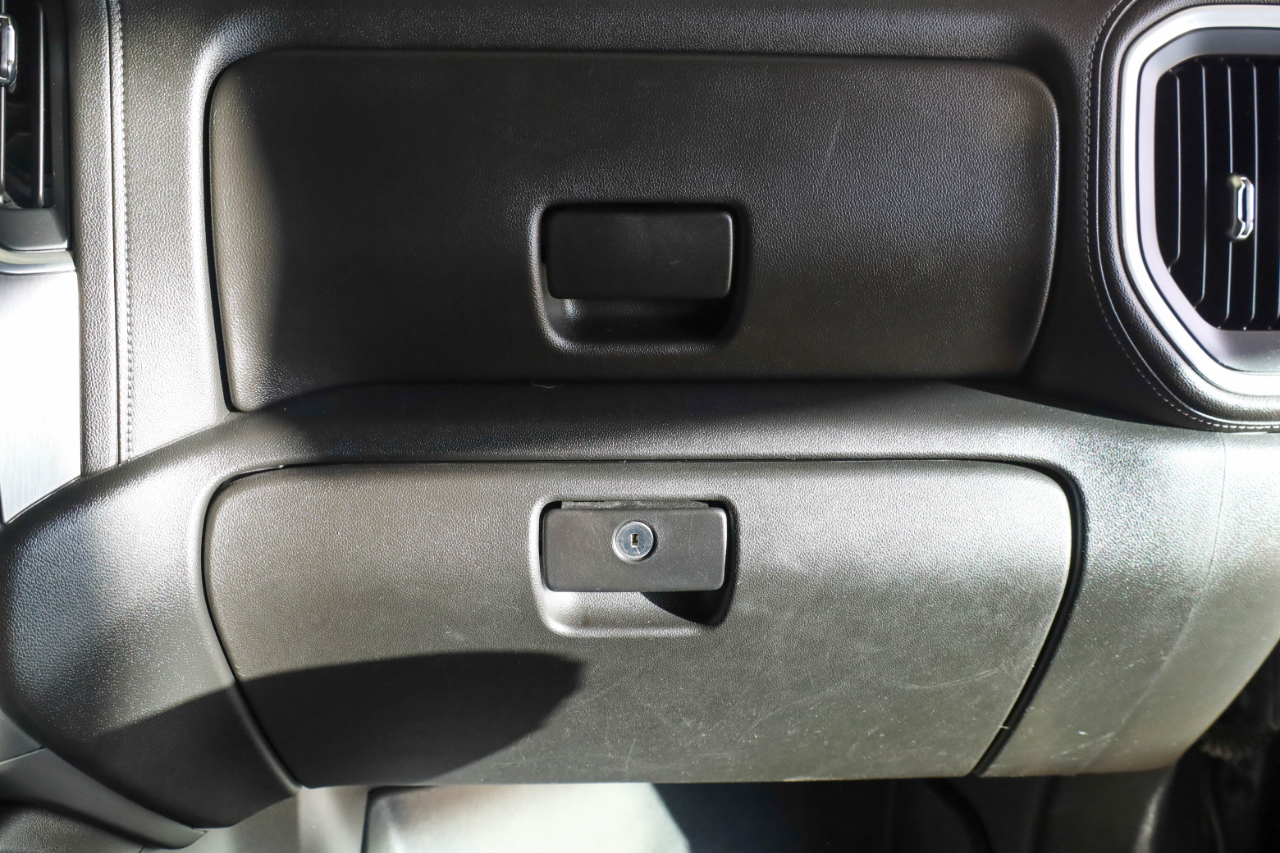 GMC Sierra 1500 4WD Crew Cab 147" Denali 2021