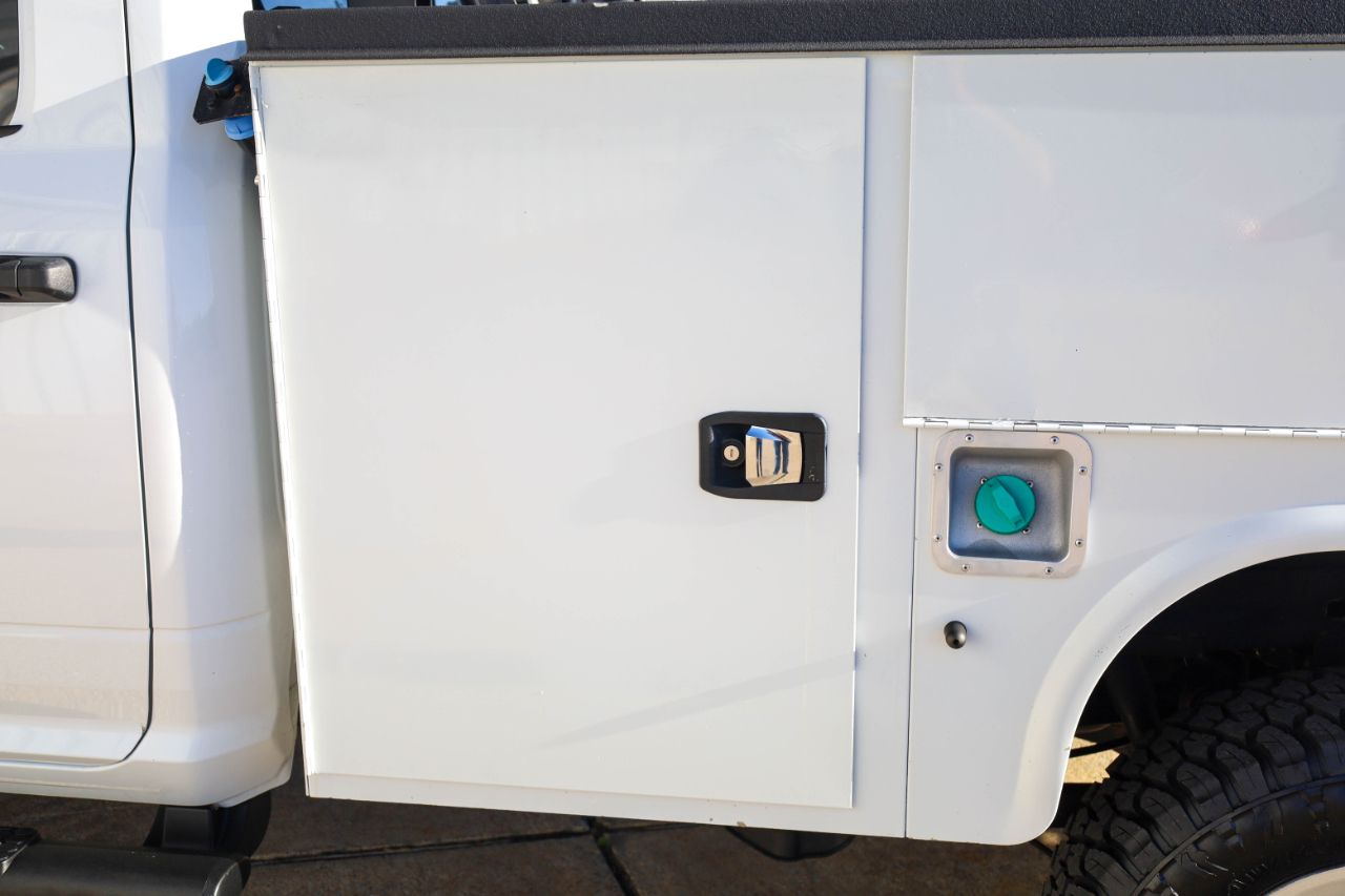 RAM 2500 Tradesman 4x4 Crew Cab 8' Box 2022