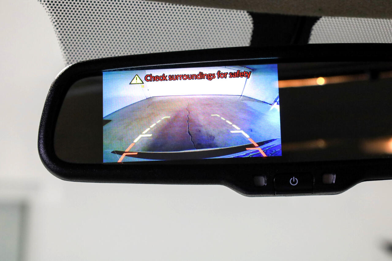 Toyota 4Runner RWD 4dr V6 SR5 (Natl) 2011