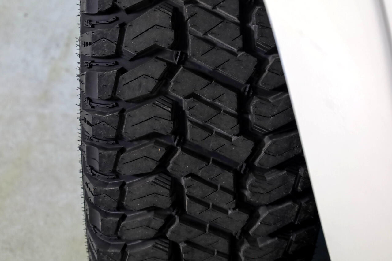 Toyota 4Runner RWD 4dr V6 SR5 (Natl) 2011