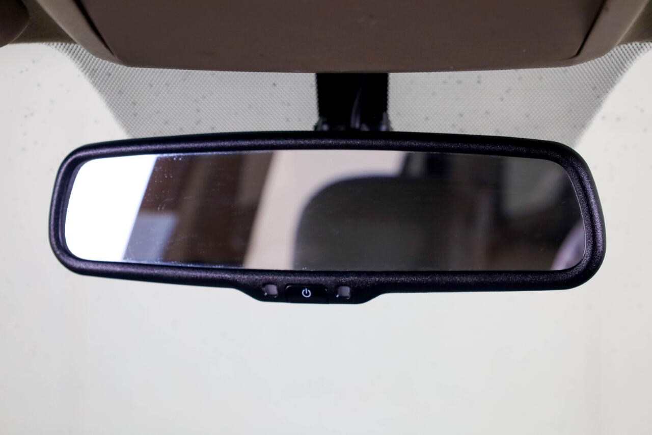 Toyota 4Runner RWD 4dr V6 SR5 (Natl) 2011