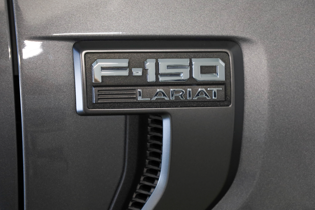 Ford F-150 4WD SuperCrew 145" Lariat 2022