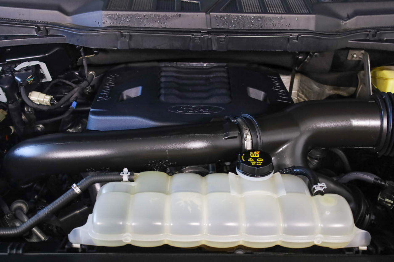 Ford F-150 4WD SuperCrew 145" Lariat 2022