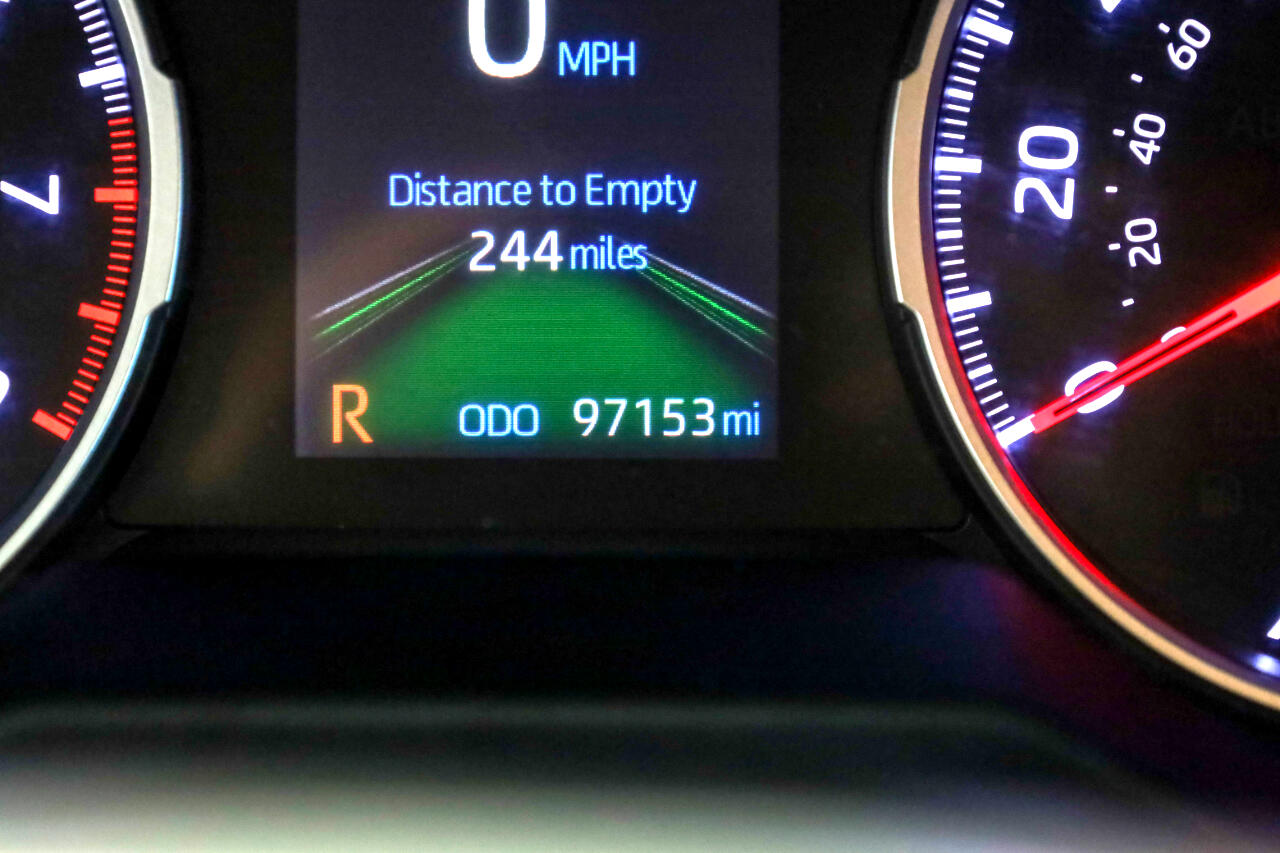 Toyota RAV4 LE AWD (Natl) 2022