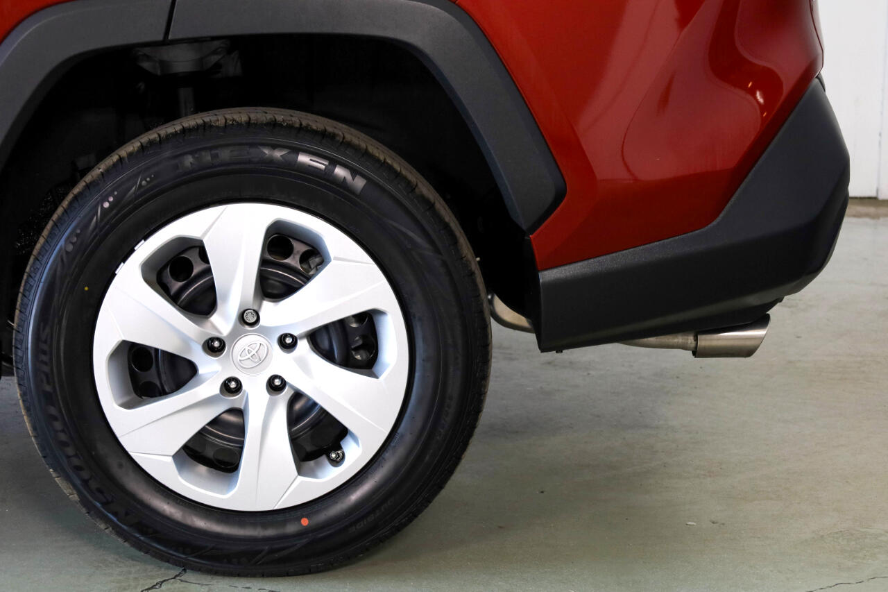 Toyota RAV4 LE AWD (Natl) 2022