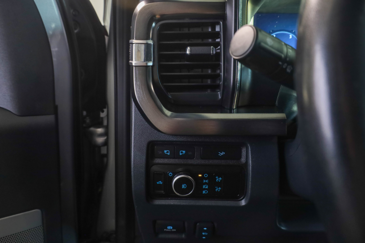 Ford Super Duty F-250 SRW Lariat 4WD Crew Cab 6.75' Box 2023