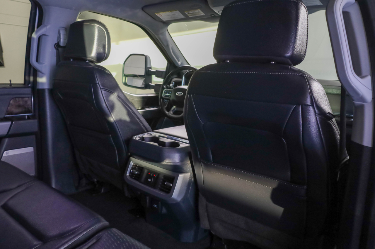 Ford Super Duty F-250 SRW Lariat 4WD Crew Cab 6.75' Box 2023