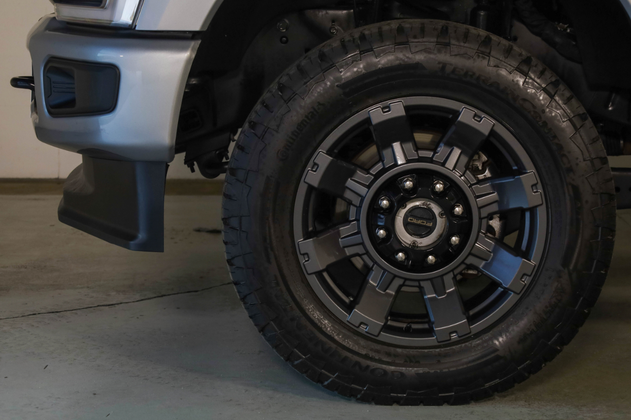 Ford Super Duty F-250 SRW Lariat 4WD Crew Cab 6.75' Box 2023