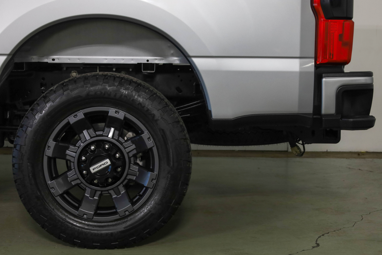 Ford Super Duty F-250 SRW Lariat 4WD Crew Cab 6.75' Box 2023