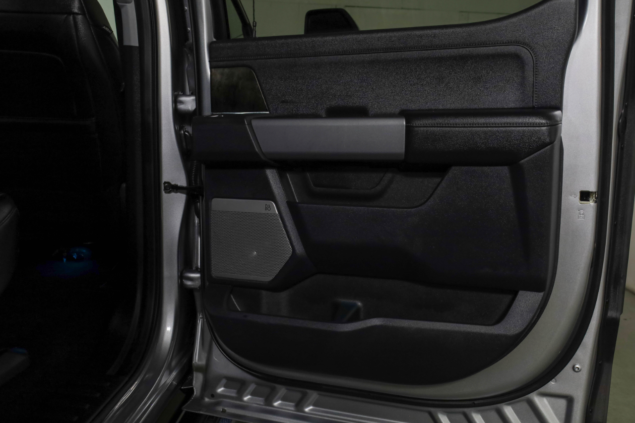 Ford Super Duty F-250 SRW Lariat 4WD Crew Cab 6.75' Box 2023