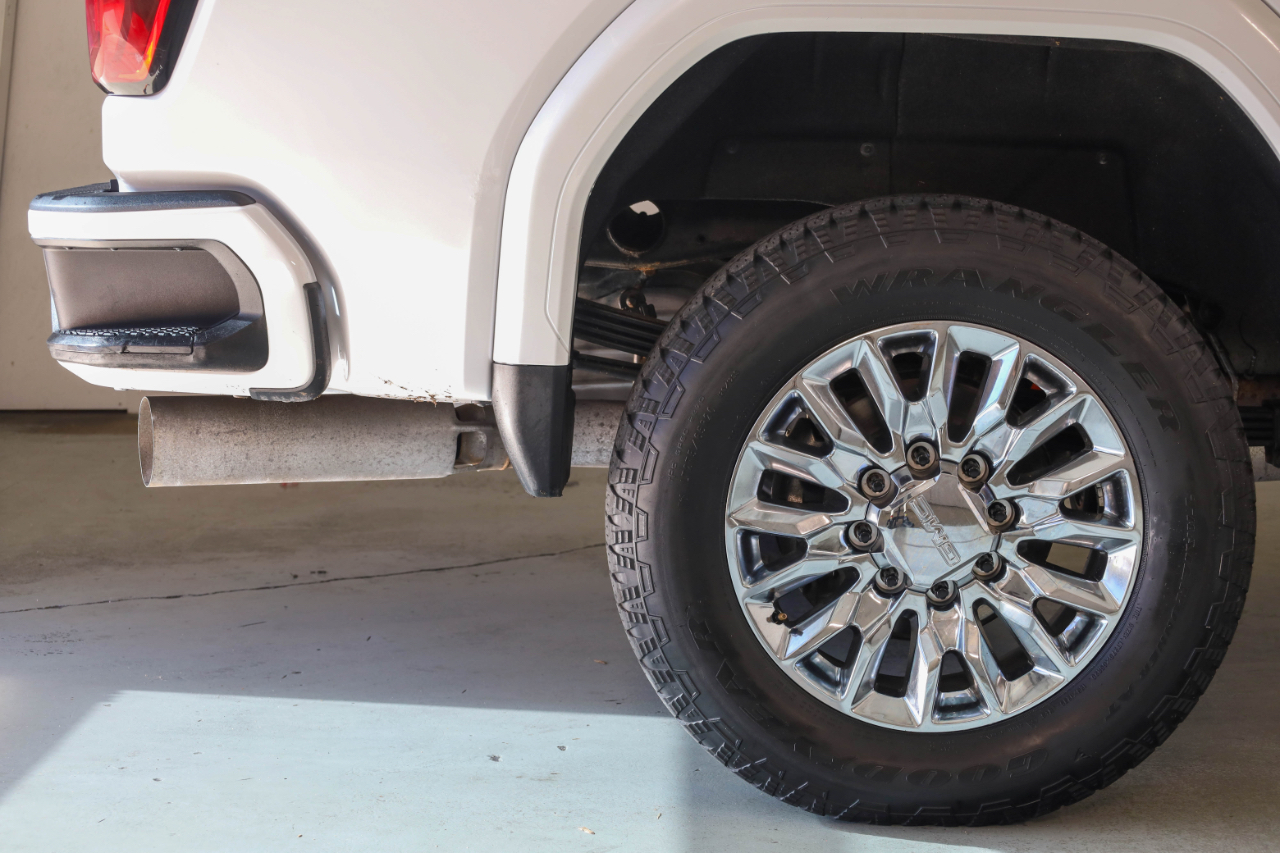 GMC Sierra 2500HD 4WD Crew Cab 159" Denali 2022