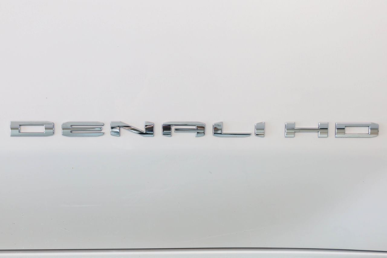 GMC Sierra 2500HD 4WD Crew Cab 159" Denali 2022