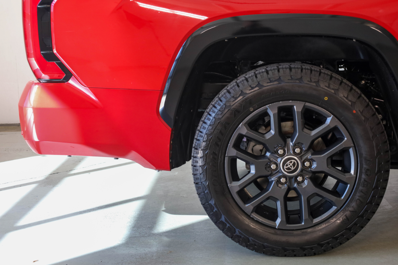 Toyota Tundra 2WD Platinum CrewMax 5.5' Bed (Natl) 2022