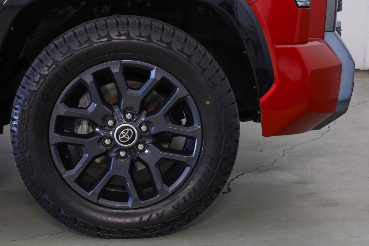 Toyota Tundra 2WD Platinum CrewMax 5.5' Bed (Natl) 2022