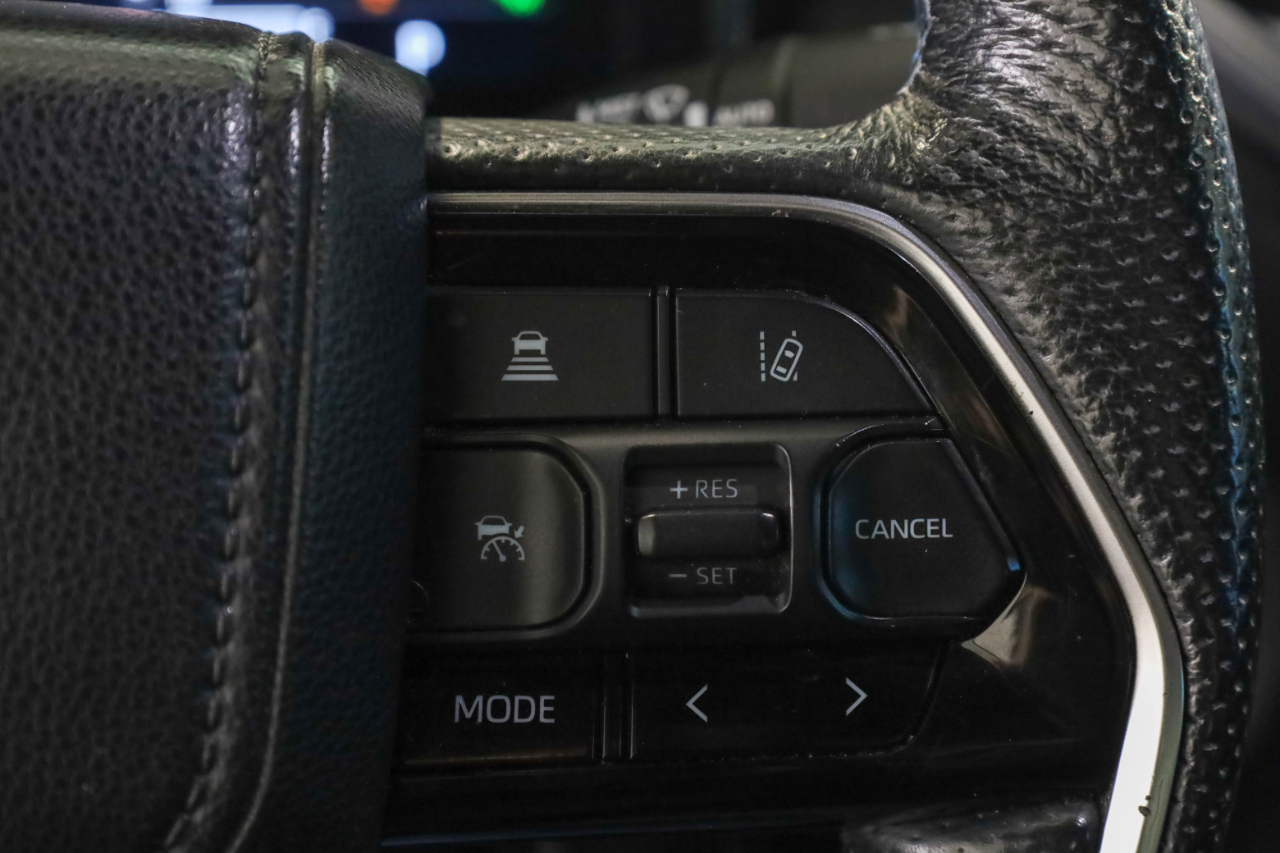 Toyota Tundra 2WD Platinum CrewMax 5.5' Bed (Natl) 2022