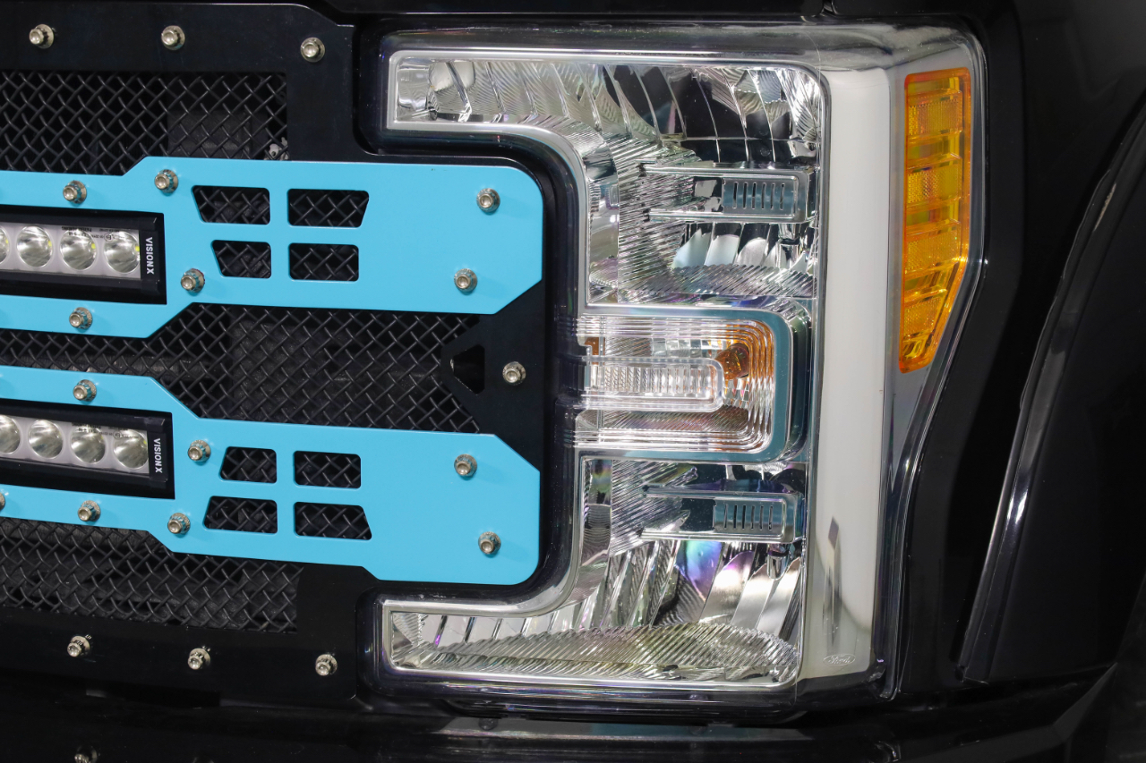 Ford Super Duty F-350 SRW Lariat 4WD Crew Cab 8' Box 2017