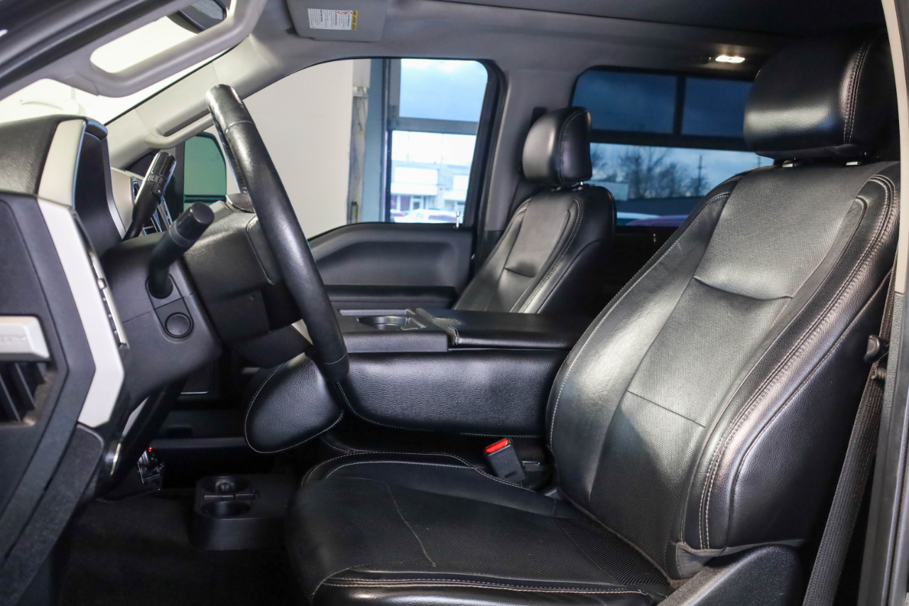 Ford Super Duty F-350 SRW Lariat 4WD Crew Cab 8' Box 2017