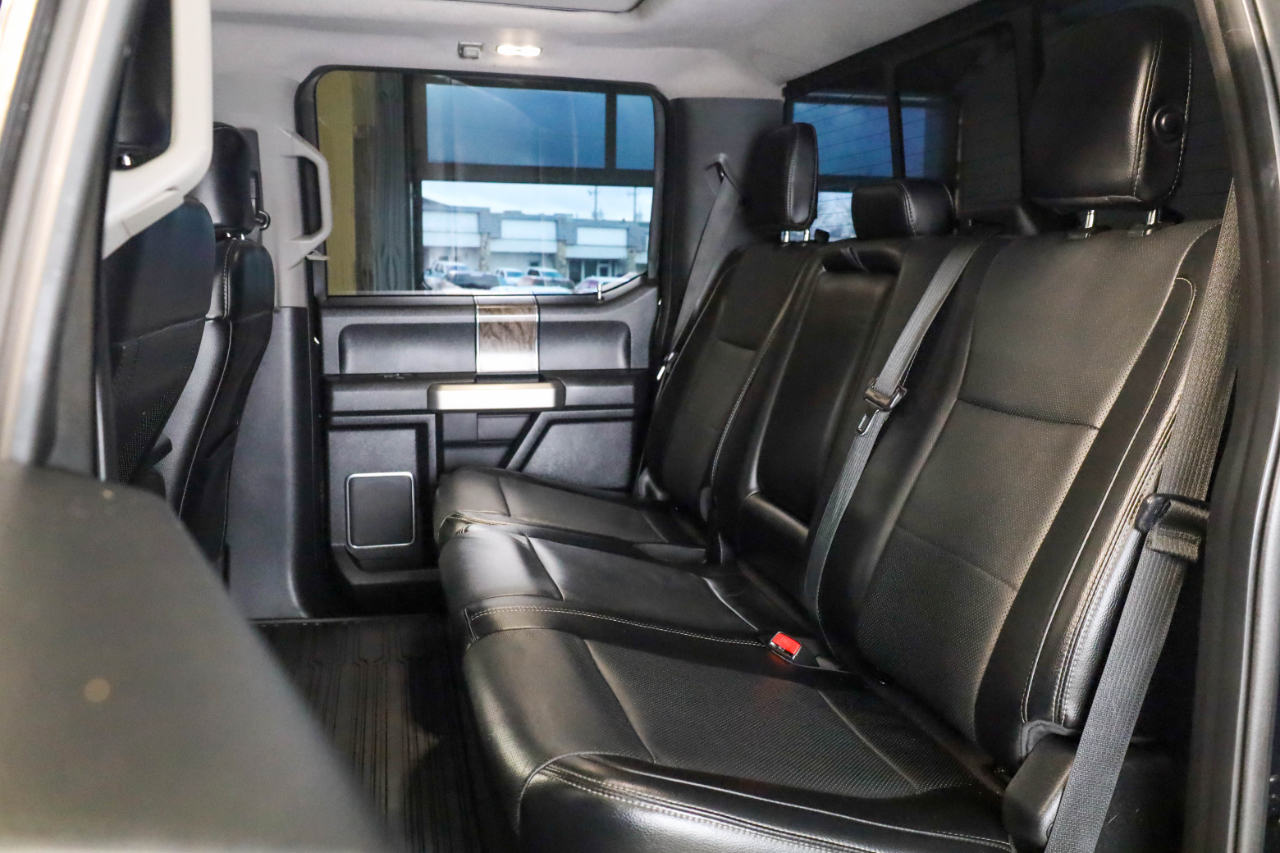 Ford Super Duty F-350 SRW Lariat 4WD Crew Cab 8' Box 2017