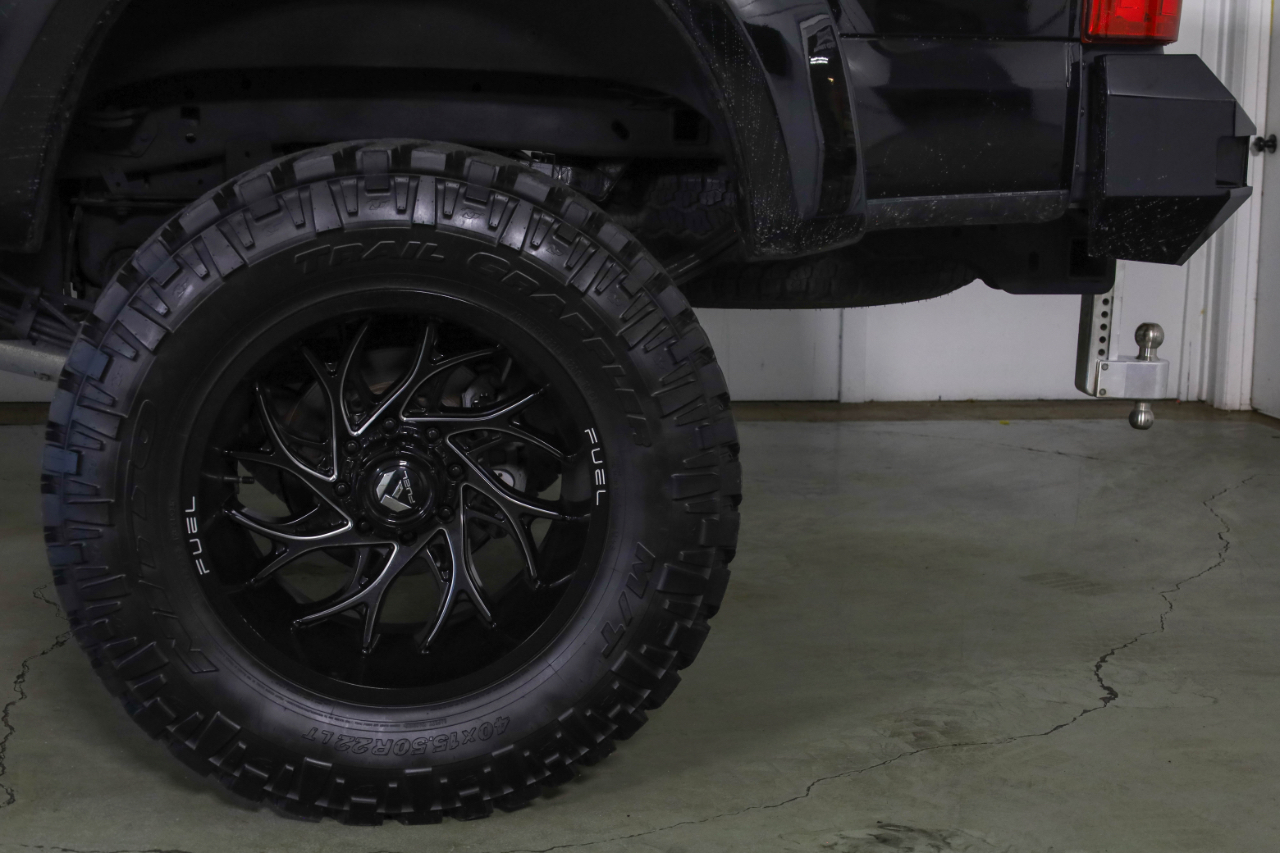 Ford Super Duty F-350 SRW Lariat 4WD Crew Cab 8' Box 2017