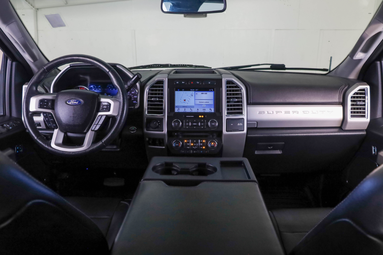 Ford Super Duty F-350 SRW Lariat 4WD Crew Cab 8' Box 2017