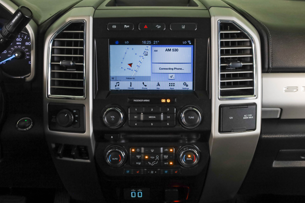 Ford Super Duty F-350 SRW Lariat 4WD Crew Cab 8' Box 2017