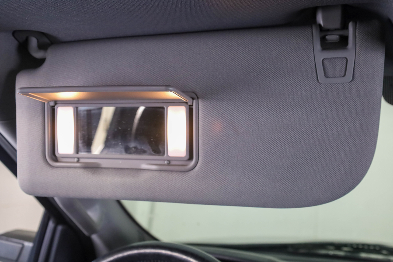 Ford Super Duty F-350 SRW Lariat 4WD Crew Cab 8' Box 2017