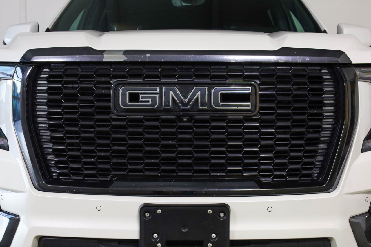 GMC Yukon XL 4WD 4dr Denali Ultimate 2023
