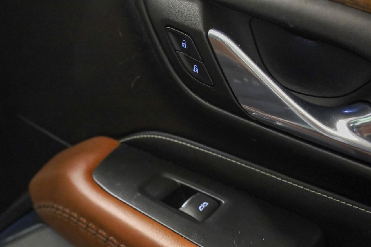 GMC Yukon XL 4WD 4dr Denali Ultimate 2023