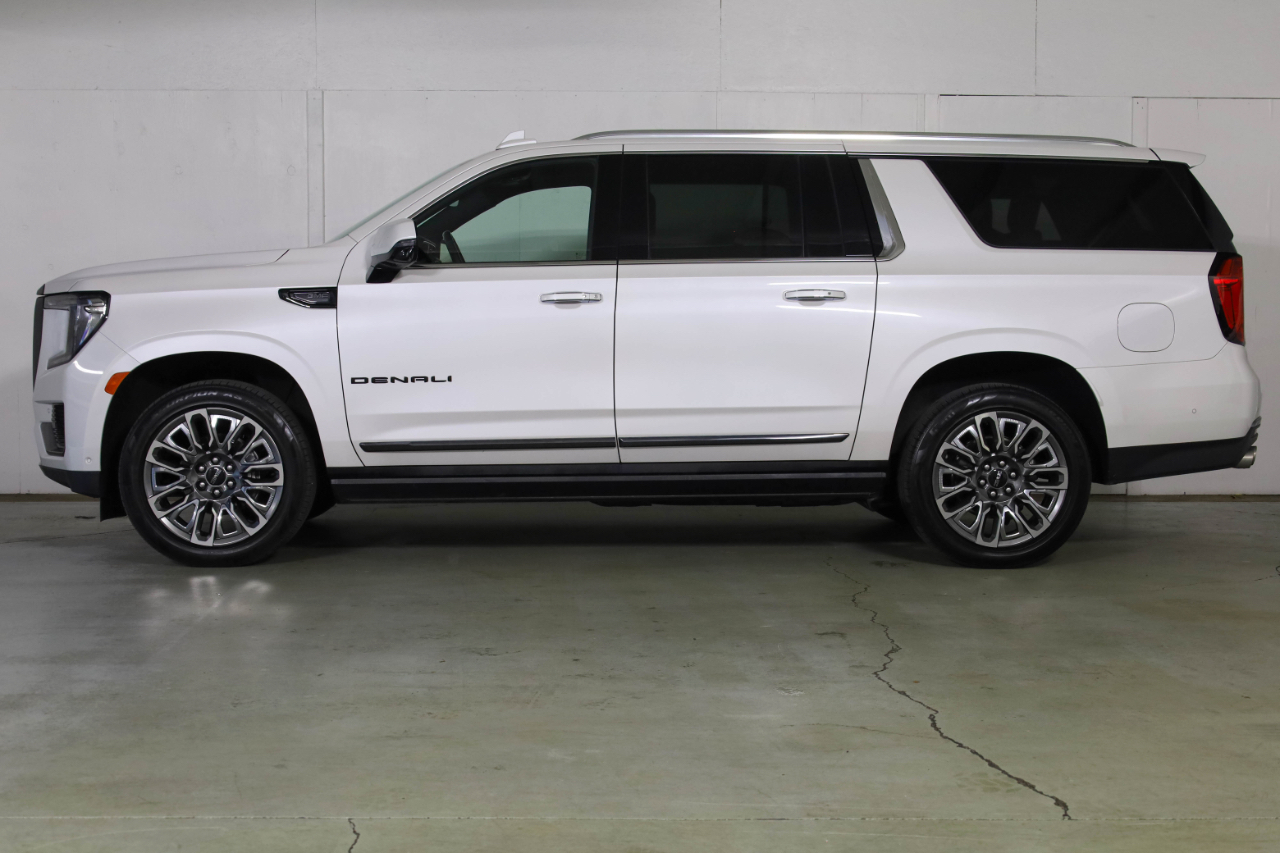 GMC Yukon XL 4WD 4dr Denali Ultimate 2023