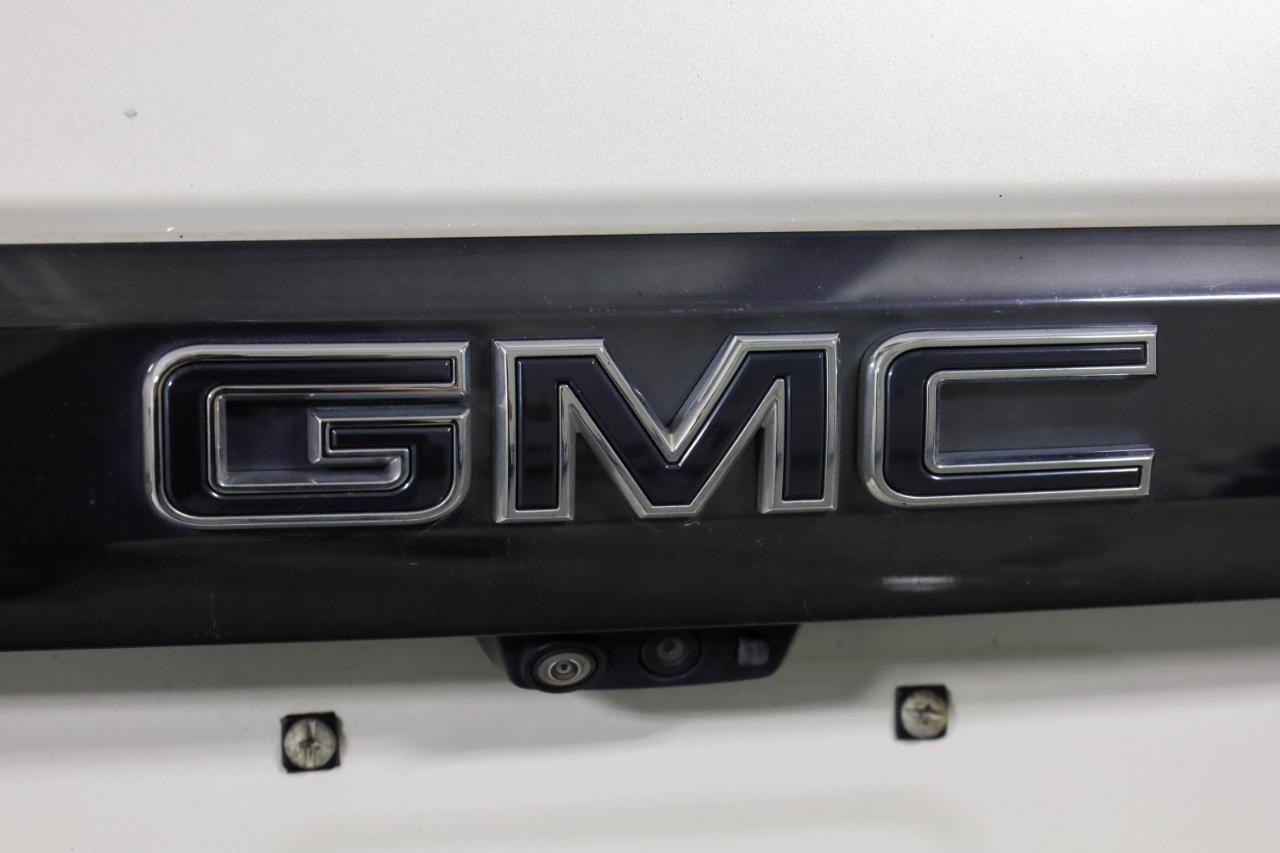 GMC Yukon XL 4WD 4dr Denali Ultimate 2023