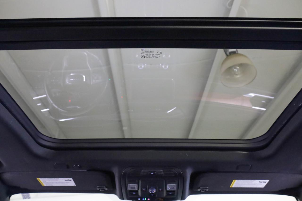 GMC Yukon XL 4WD 4dr Denali Ultimate 2023