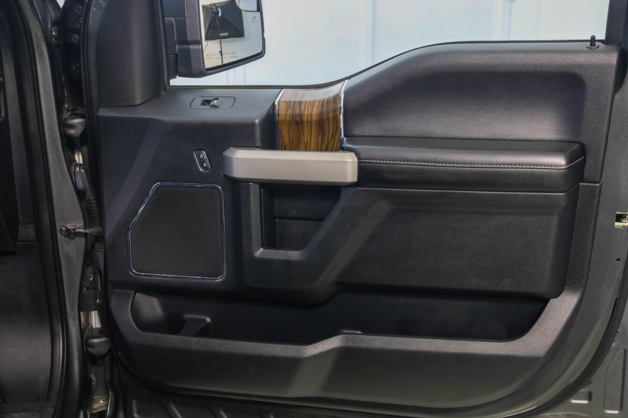 Ford F-150 SuperCrew 150" Lariat 4WD 2019