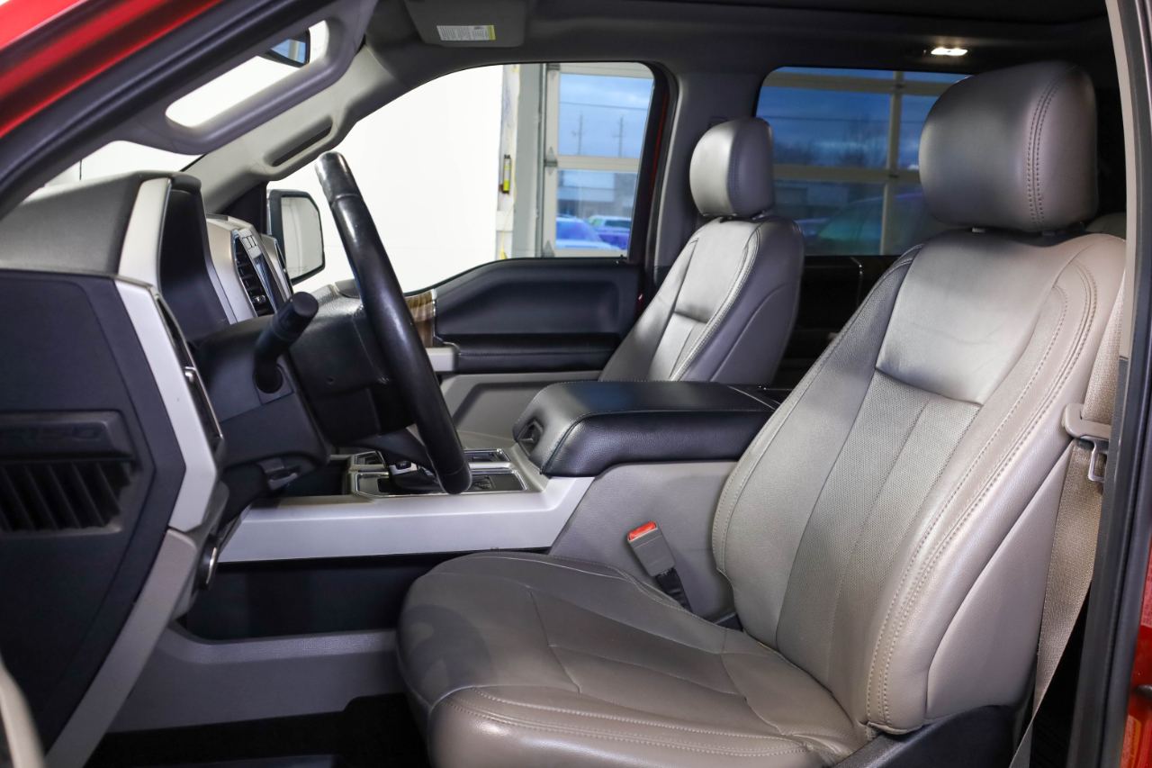 Ford F-150 4WD SuperCrew 145" Lariat 2019