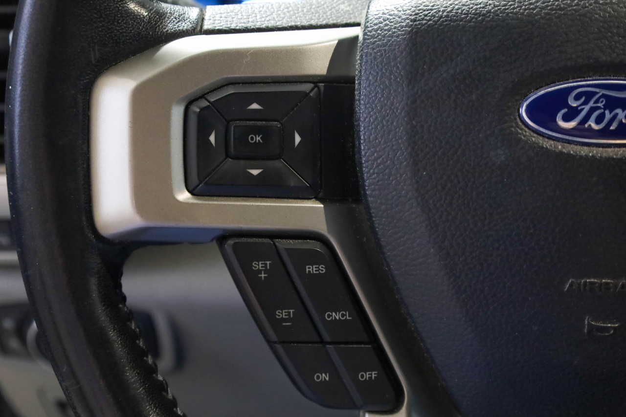 Ford F-150 4WD SuperCrew 145" Lariat 2019