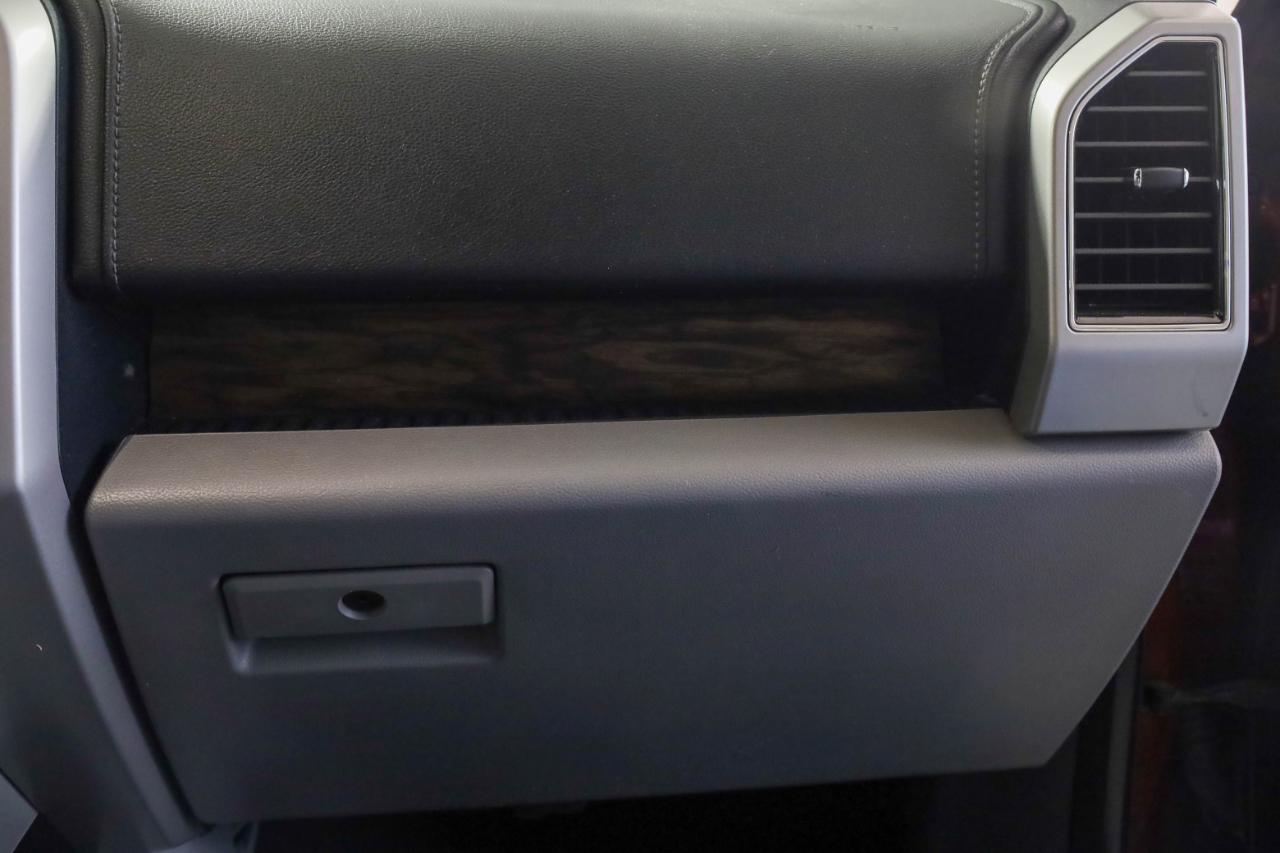 Ford F-150 4WD SuperCrew 145" Lariat 2019