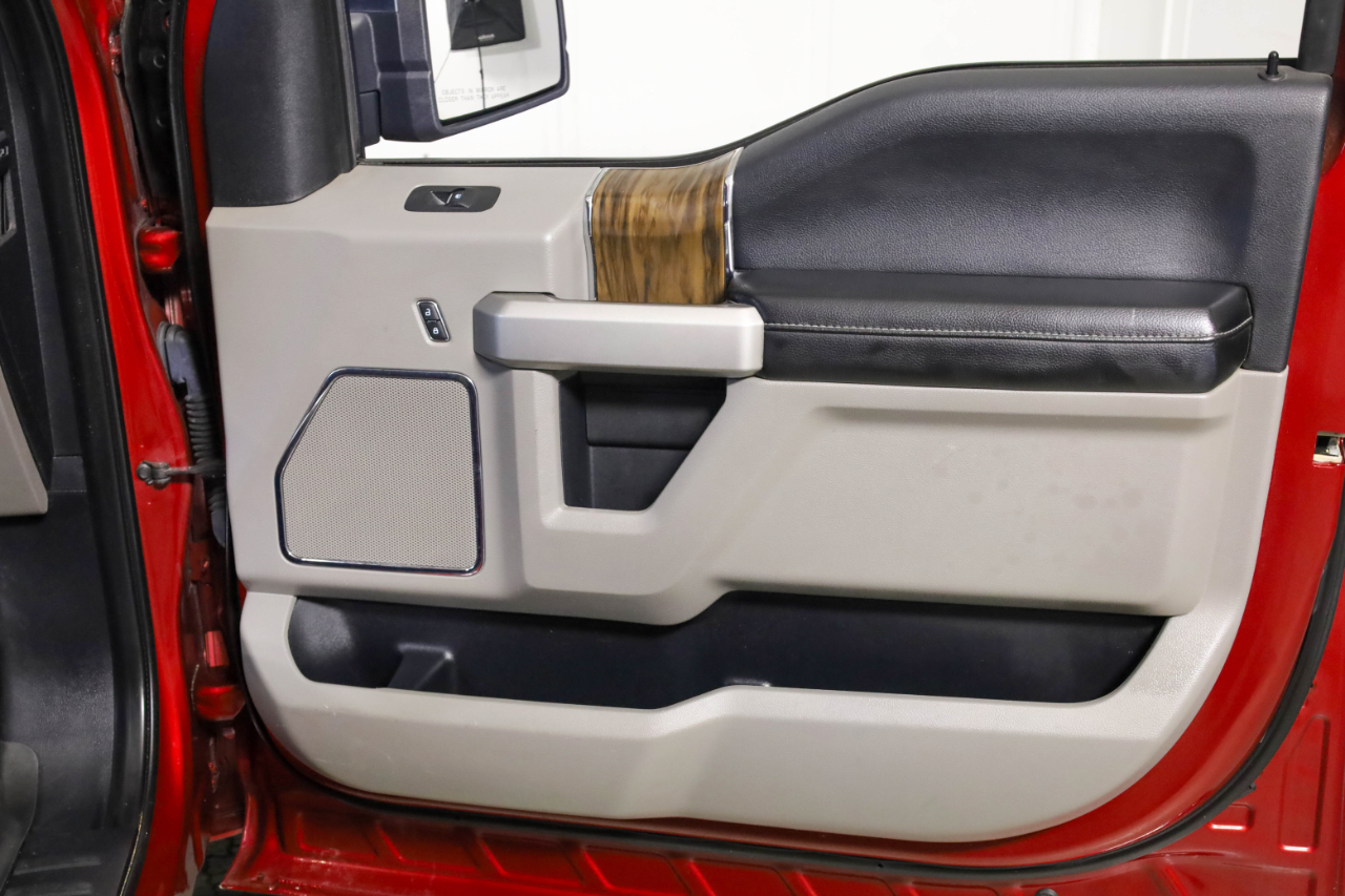 Ford F-150 4WD SuperCrew 145" Lariat 2019