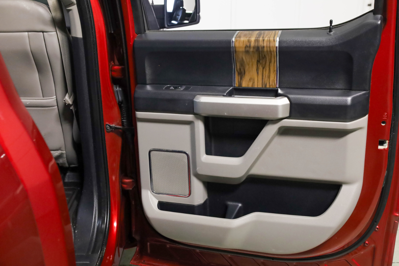 Ford F-150 4WD SuperCrew 145" Lariat 2019