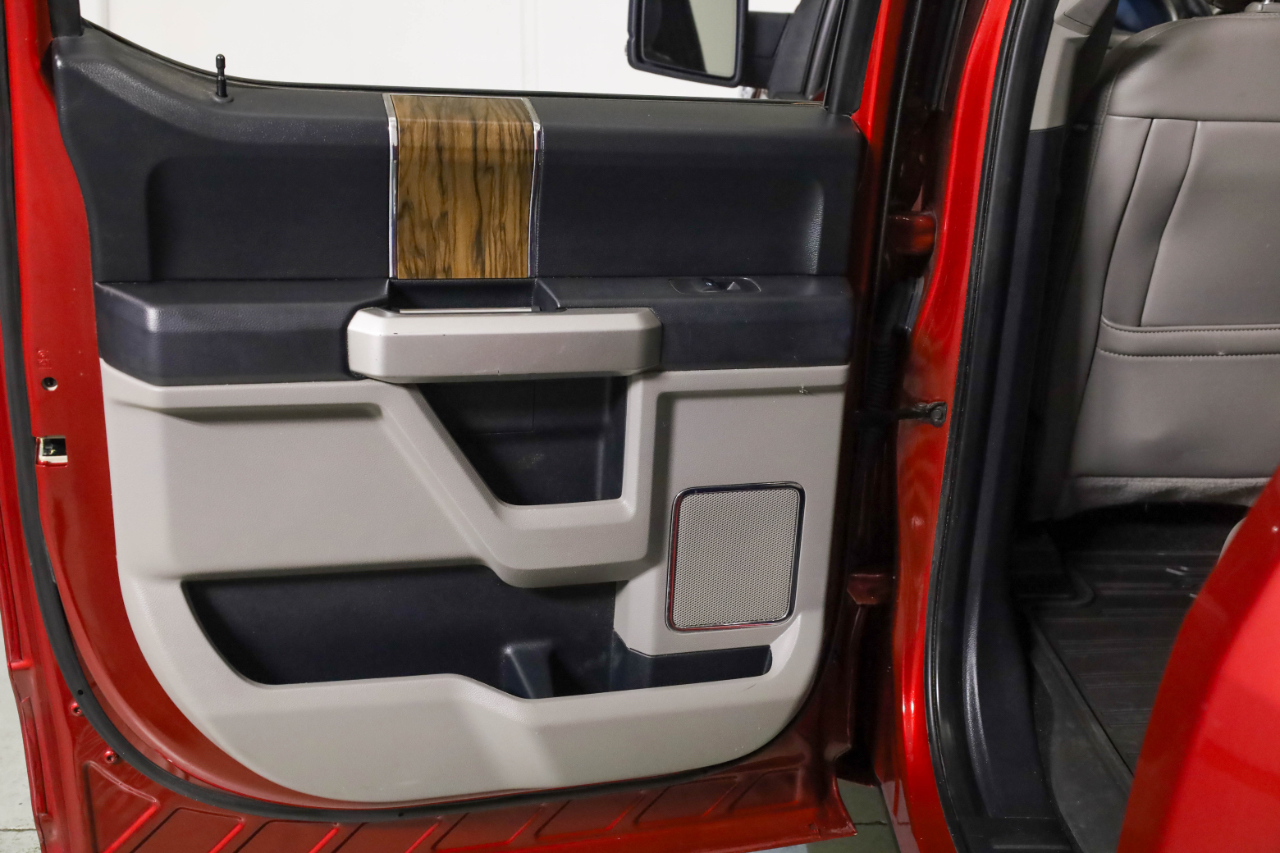 Ford F-150 4WD SuperCrew 145" Lariat 2019