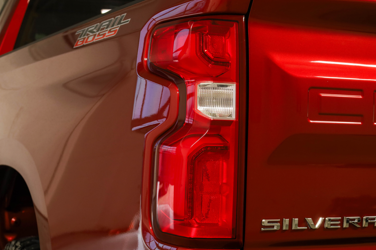 Chevrolet Silverado 1500 4WD Crew Cab 147" LT Trail Boss 2021