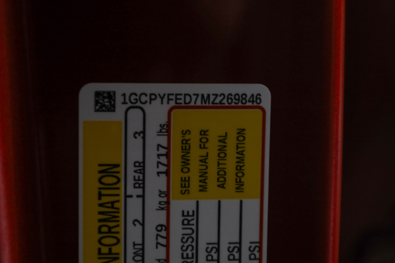 Chevrolet Silverado 1500 4WD Crew Cab 147" LT Trail Boss 2021