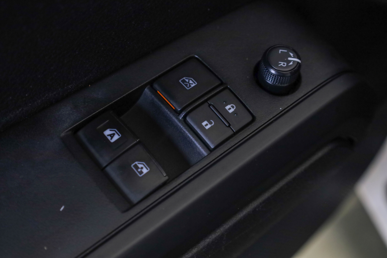 Toyota Tacoma 2WD SR Access Cab 6' Bed I4 AT (Natl) 2022