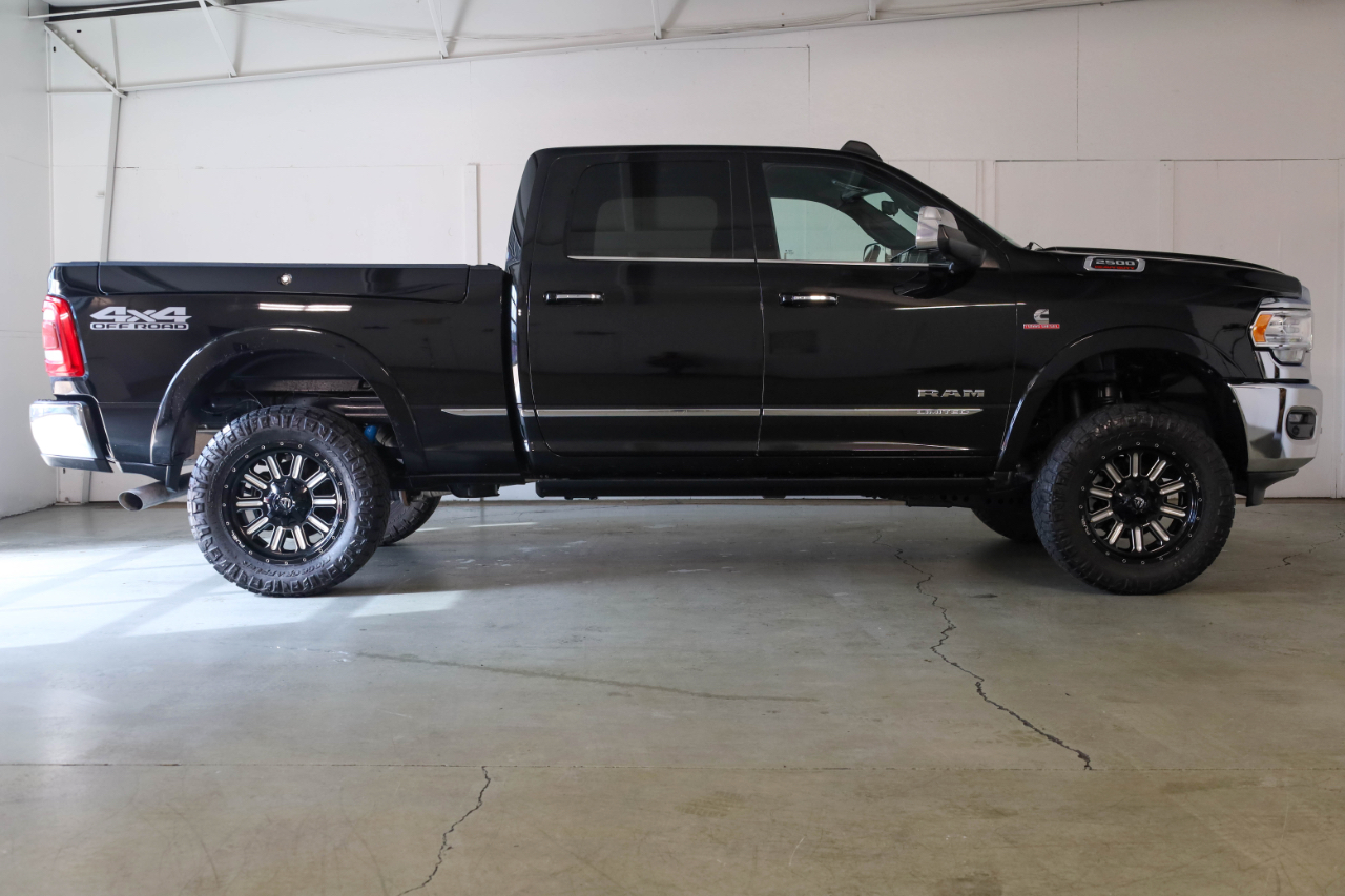RAM 2500 Limited 4x4 Crew Cab 6'4" Box 2022